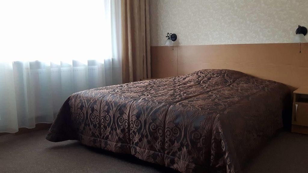 Hotel Plinksiu Plinkšės Bagian luar foto